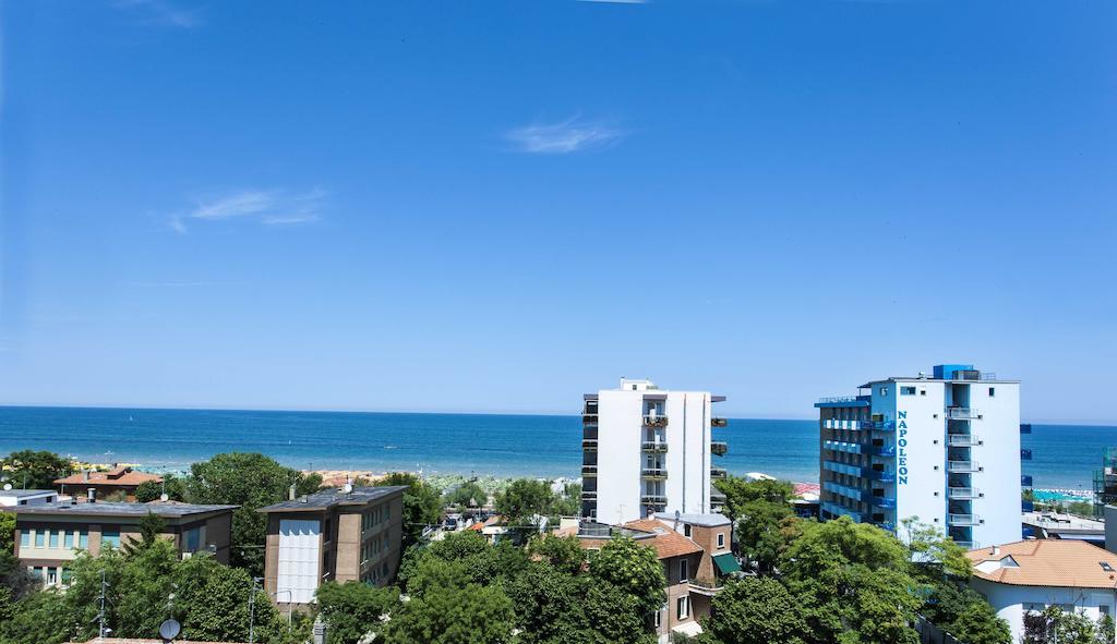 Hotel Napoleon Pesaro Esterno foto