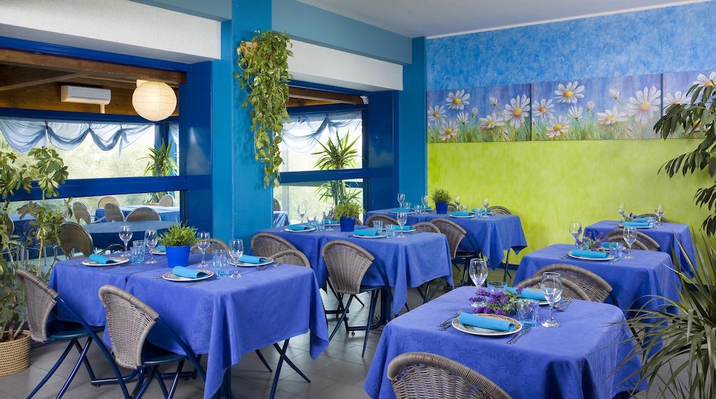 Hotel Napoleon Pesaro Esterno foto